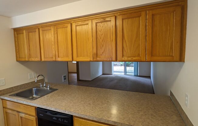 1 bed, 1 bath, 650 sqft, $1,325, Unit 05