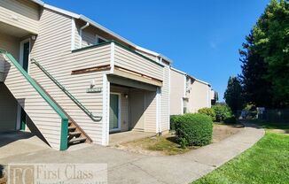 Maxwell Manor Apartments