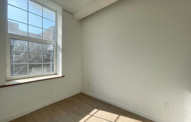 1 bed, 1 bath, 697 sqft, $1,395, Unit Unit 104