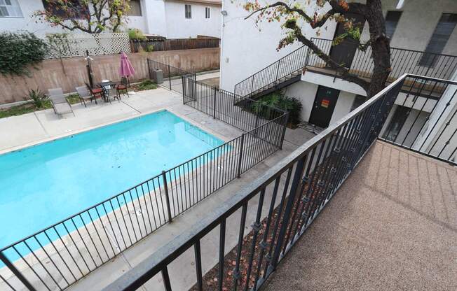 2 beds, 1.5 baths, $2,445, Unit 47-37