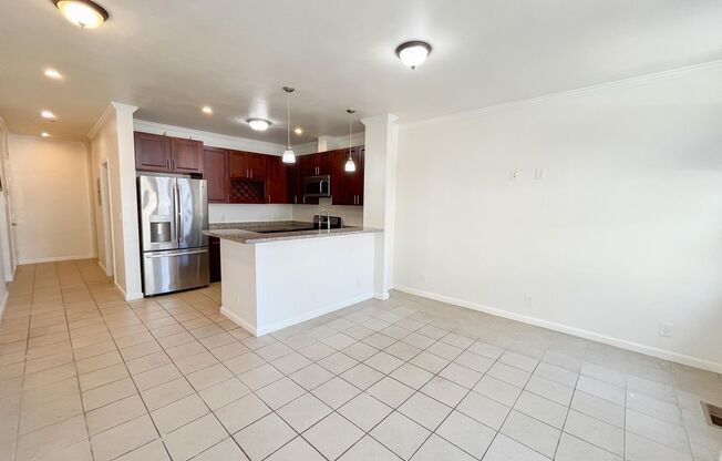 2 beds, 2 baths, 1,134 sqft, $2,750, Unit 671 9th St. Unit #1