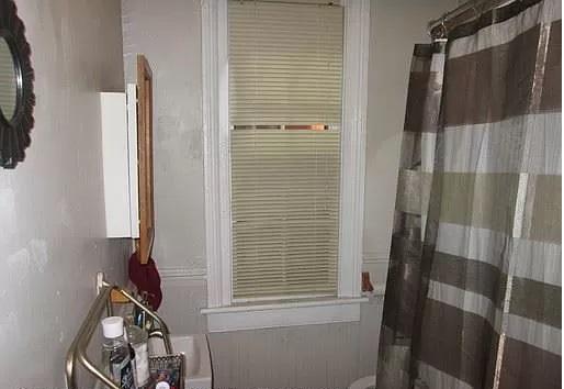 1104 W marshall St.