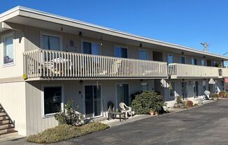 2 beds, 1 bath, $1,450, Unit Unit 05