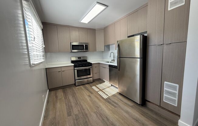 2 beds, 1 bath, 900 sqft, $2,995, Unit 6