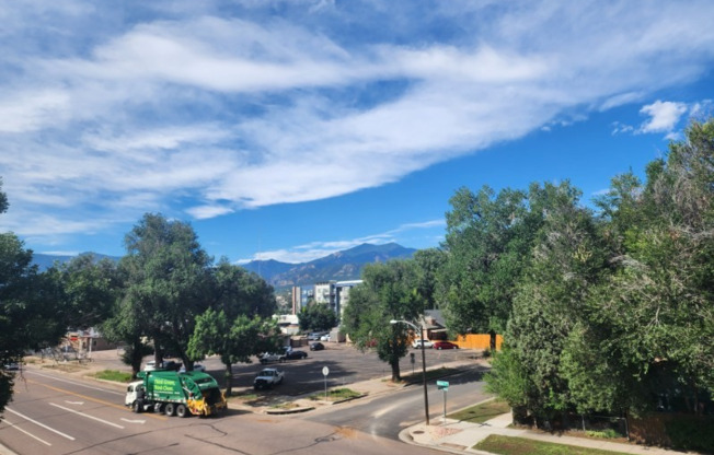 430 W Pikes Peak Ave