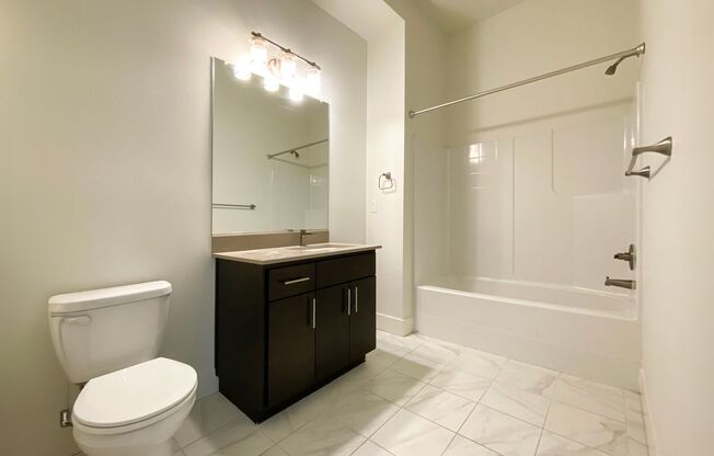 3 beds, 2 baths, 980 sqft, $2,375, Unit 220