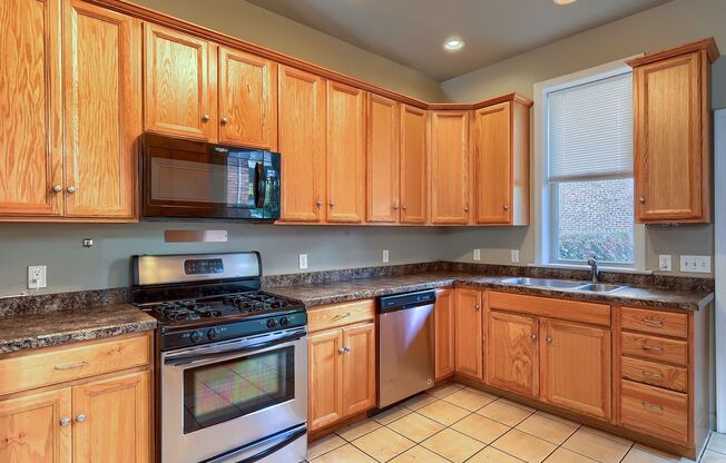 Spacious Midtown 3 Bedroom 2.5 Bath