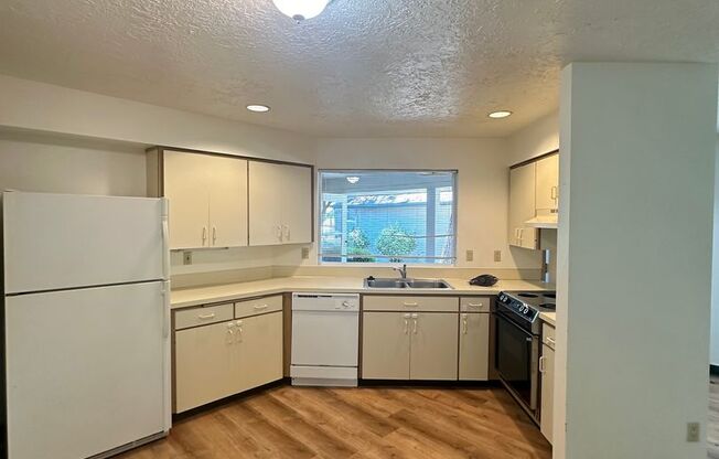 1 bed, 1 bath, 730 sqft, $1,195