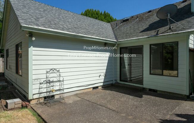 3 beds, 2 baths, $2,799