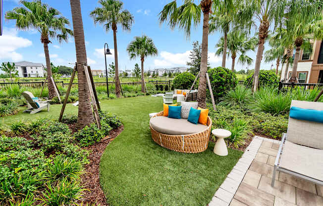 additional photo for property listing at chic digs with room to stretch out in the village 22 car