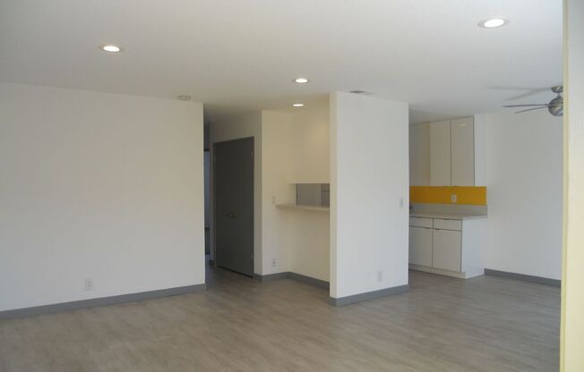 2 beds, 1 bath, 900 sqft, $3,115, Unit C203