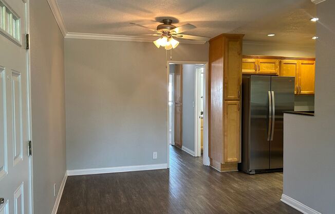 2 beds, 2 baths, 880 sqft, $2,795, Unit H-12