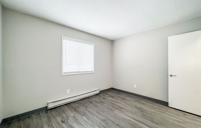 2 beds, 1 bath, 732 sqft, $870, Unit 208-270