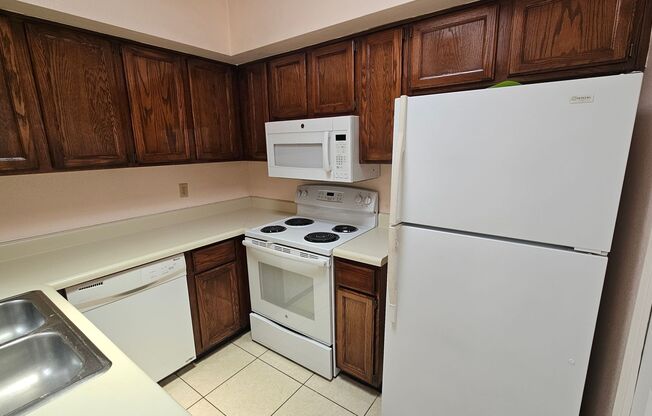 Updated 2 bedroom, 2 bath townhouse in Sahuara Village.