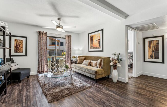 2 beds, 2 baths, 892 sqft, $1,479, Unit 252