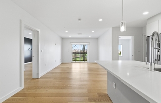 16 Boardman St