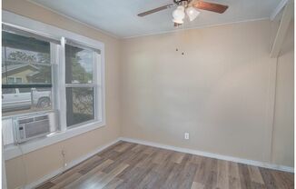 3 beds, 2 baths, $1,295