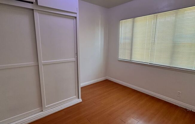 2 beds, 1 bath, $2,200