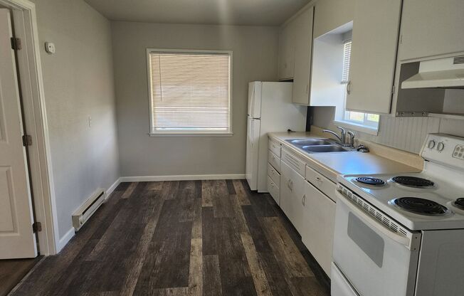 1 bed, 1 bath, 650 sqft, $1,495