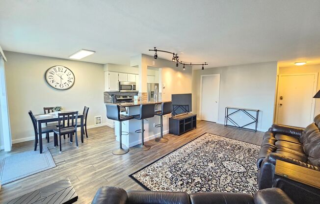2 beds, 1 bath, 850 sqft, $1,295, Unit 109
