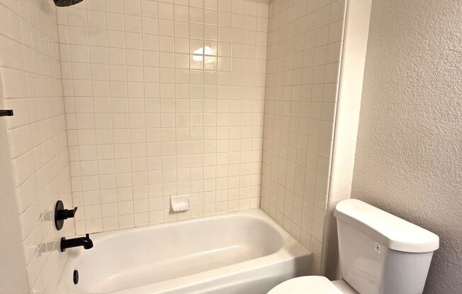 2 beds, 2 baths, $1,650, Unit # 2124