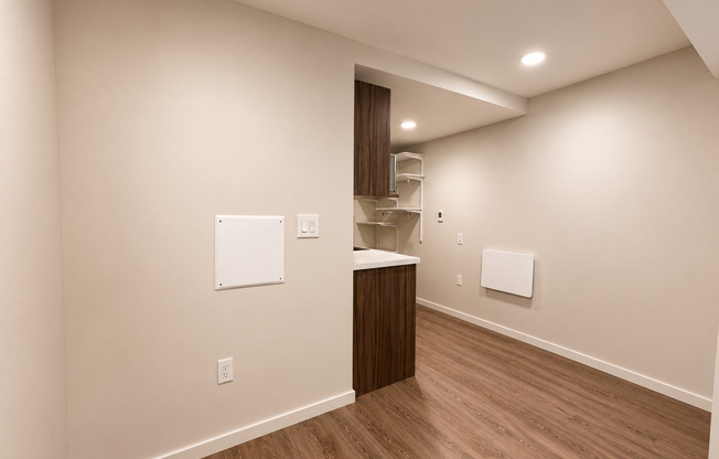 Studio, 1 bath, 178 sqft, $999, Unit 328