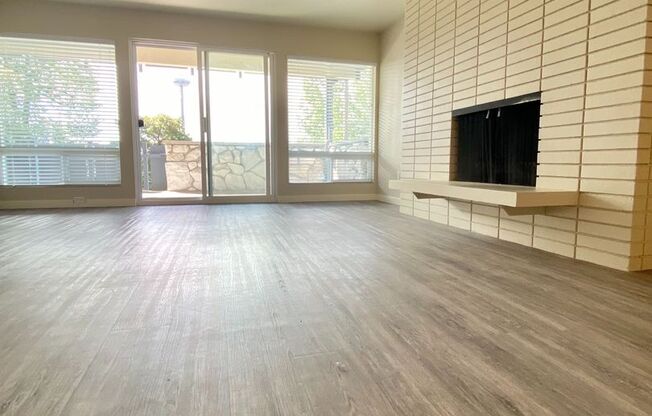 900 Nob Hill Ave North