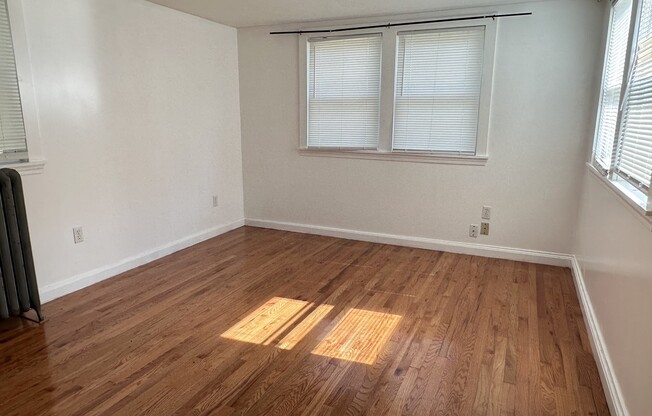 2 beds, 2 baths, 1,000 sqft, $2,200, Unit 3