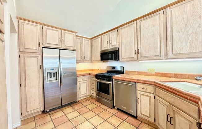 3 beds, 2 baths, $4,500, Unit # 205