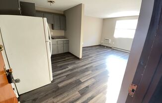 1 bed, 1 bath, $645, Unit Unit 2