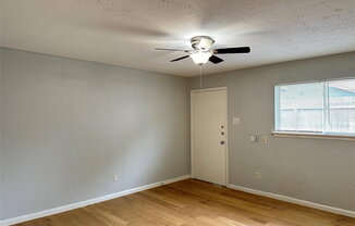 2 beds, 1 bath, 660 sqft, $795, Unit 1