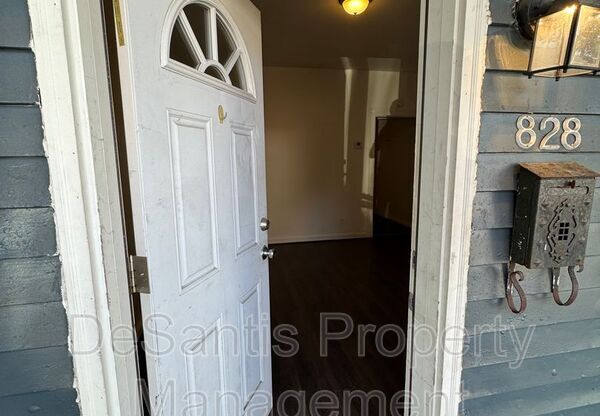 828 WALLBRIDGE W END ST