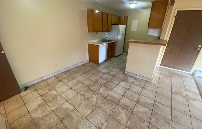 2 beds, 2 baths, $1,800