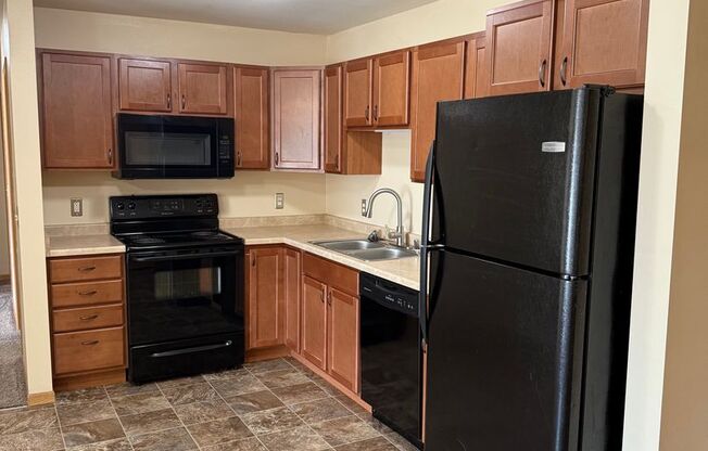 3 beds, 2 baths, 1,280 sqft, $1,699.99, Unit 533-204