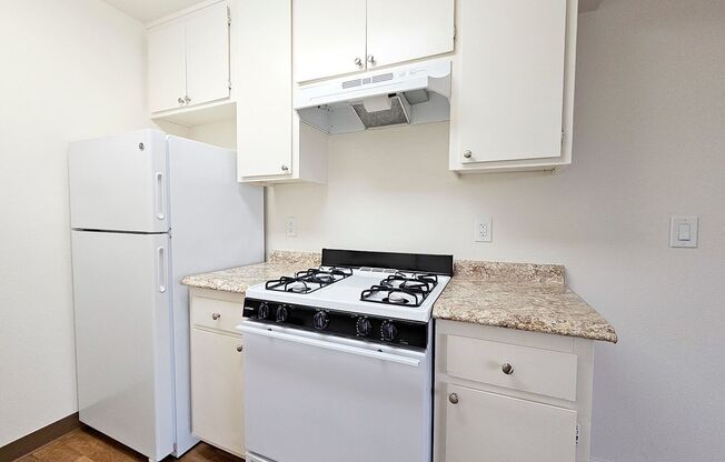 Studio, 1 bath, 500 sqft, $1,395, Unit 67