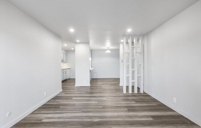 528 Merritt Ave #302 - 1 bedroom | 1 bath | Upper unit
