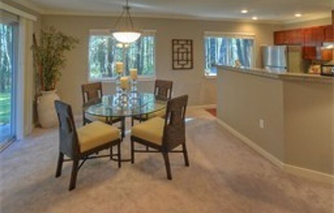 3Bd/2Bd Issaquah Condo
