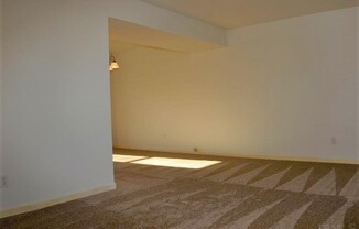 2420 DEERWOOD DR