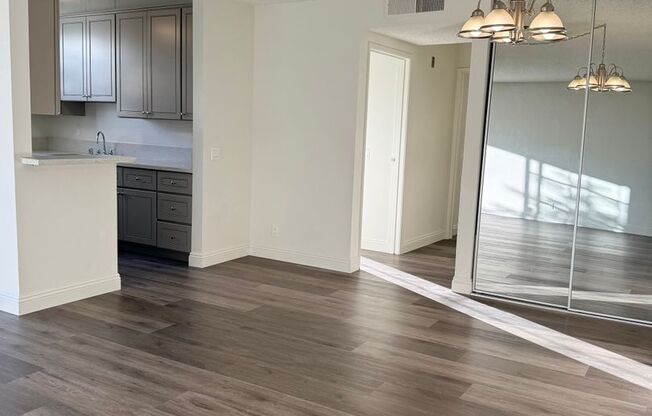 2 beds, 2 baths, 1,000 sqft, $2,875, Unit 201