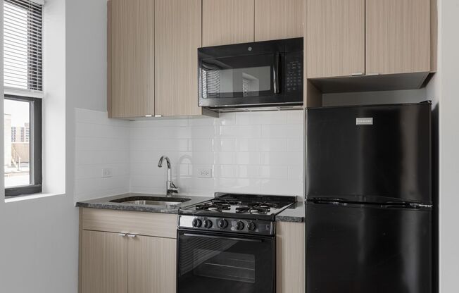 Studio, 1 bath, 172 sqft, $1,395, Unit 711