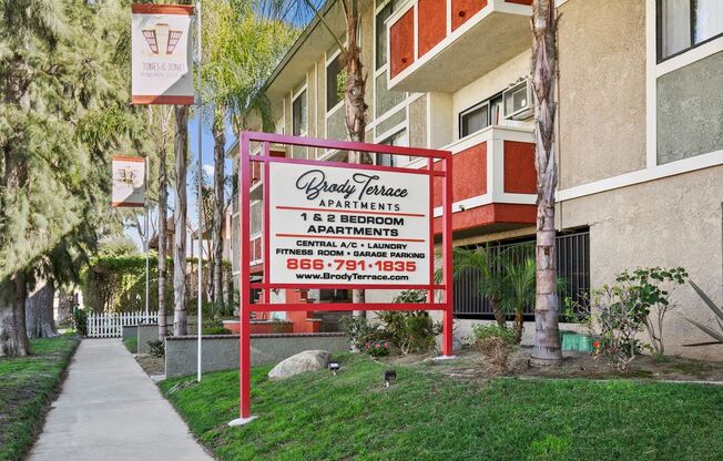 Sherman Oaks Luxury Apartments for Rent - Brody Terrace