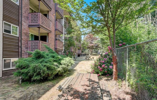 Spacious 1 Bedroom Apartment Homes