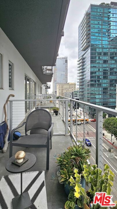 Studio, 1 bath, 660 sqft, $2,700, Unit 609
