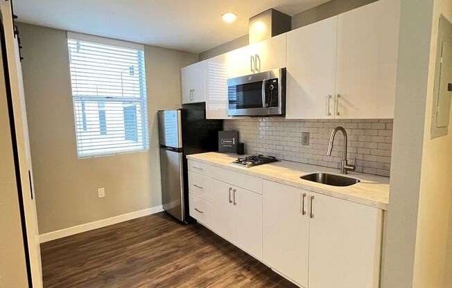 Studio, 1 bath, 346 sqft, $1,895, Unit 434-407
