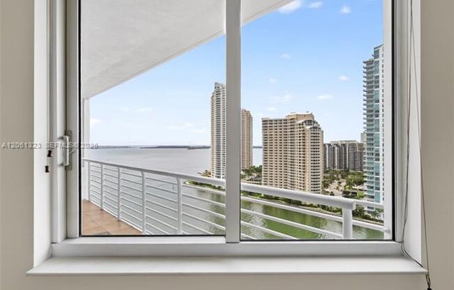 2 beds, 2 baths, $4,000, Unit # 2219