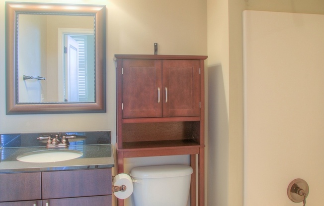 2 beds, 2 baths, $1,595, Unit JBWhite