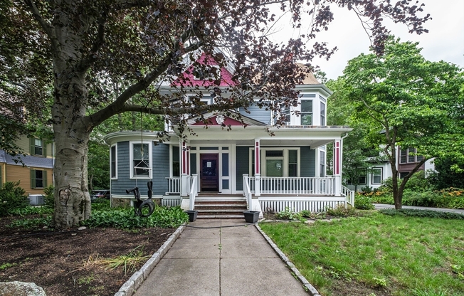 87 HILLSIDE RD