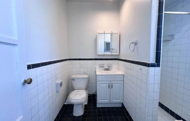 Studio, 1 bath, $1,370, Unit 805