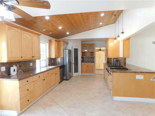 8535 PASO ROBLES AVE
