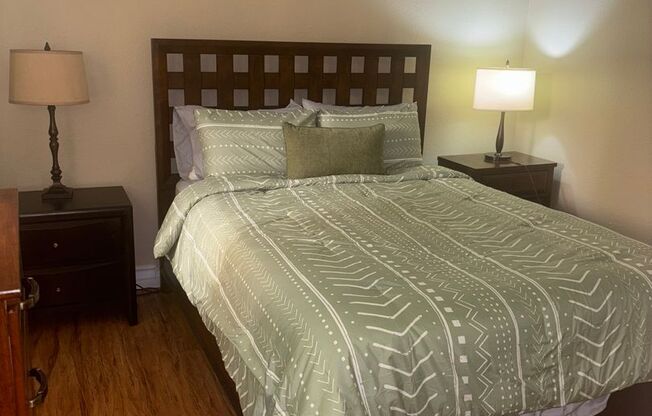 2 beds, 2 baths, $2,195, Unit 213